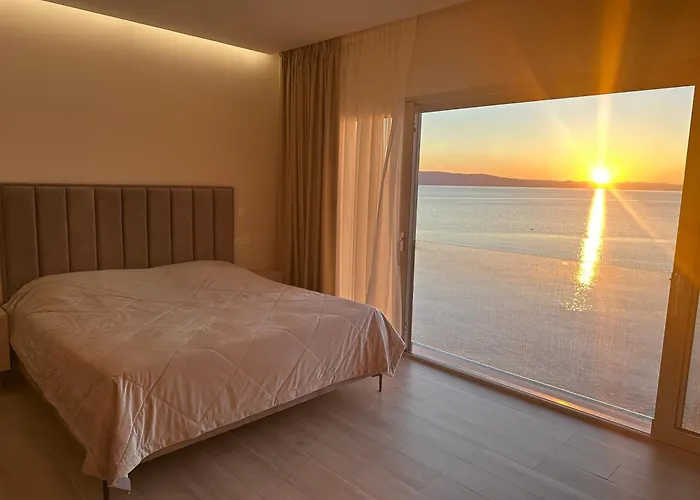 Adria Miris Apartments